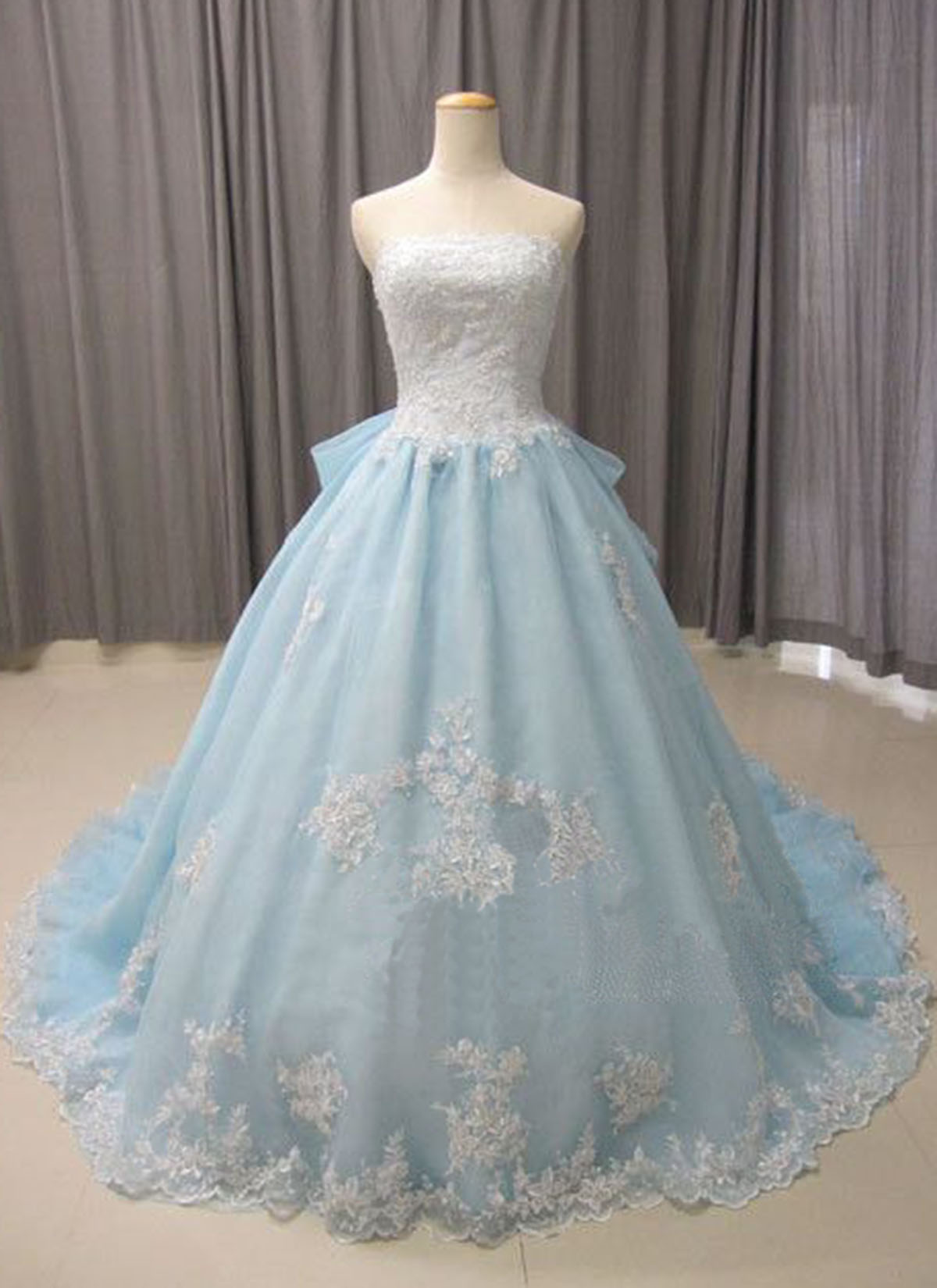 Blue Ball Gown,tulle Prom Dresses,strapless Prom Dress With Long Train, Formal Prom Dress, Ball Gown Evening Dress Ds316