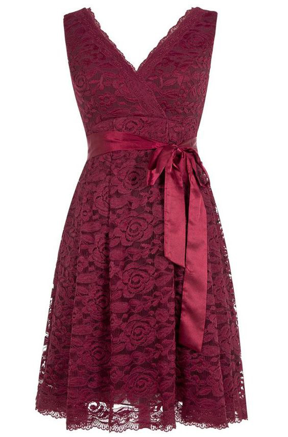 Cute Homecoming Dresses,short Prom Dress,knee Length Homecoming Dress,burgundy Homecoming Dresses,lace Bridesmaid Dress Ds409