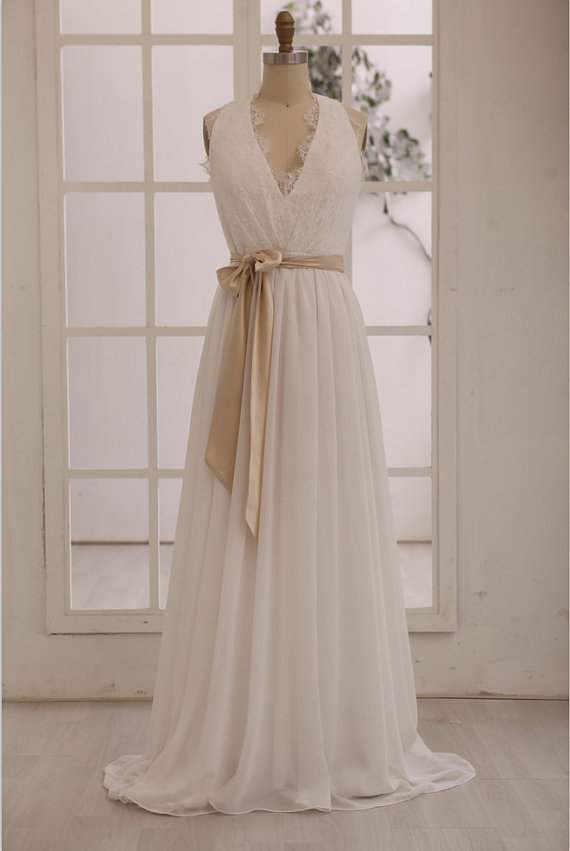 CLASSIC CHIFFON V-NECK BRIDESMAID DRESS - I Do Bridal & Formal